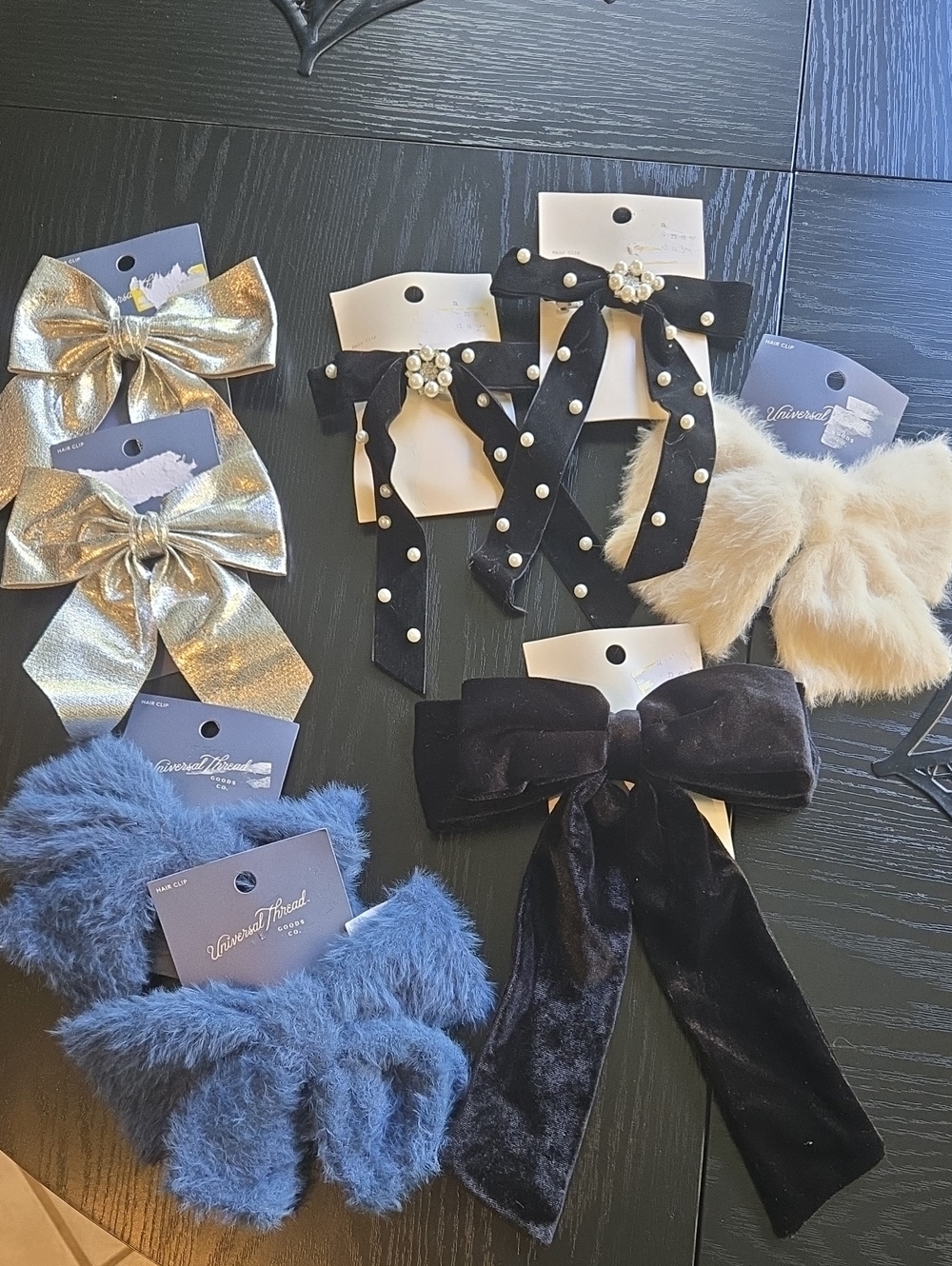 8 Hair Bows / Barrettes NEW